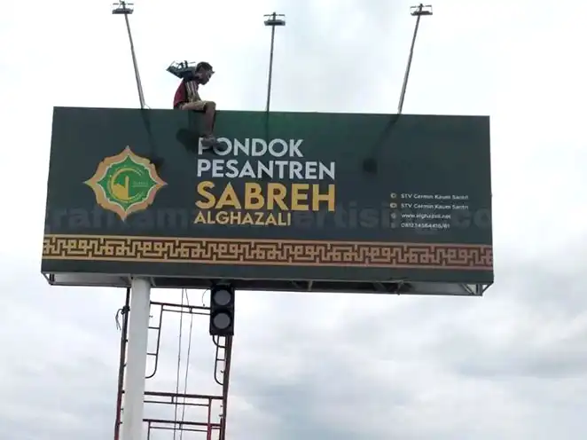 Jasa-Pembuatan-Billboard-Pondok-Pesantren-di-Indonesia-sekaligus-pemasangan