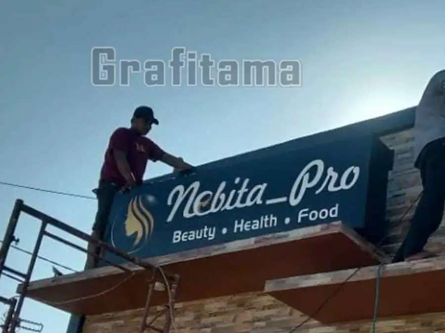 Jasa-Pembuatan-Neon-Box-1-sisi-custom-kotak