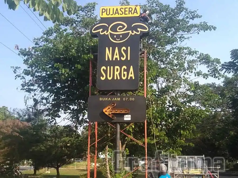 Jasa-Pembuatan-Neon-Box-billboard-pemandu-jalan
