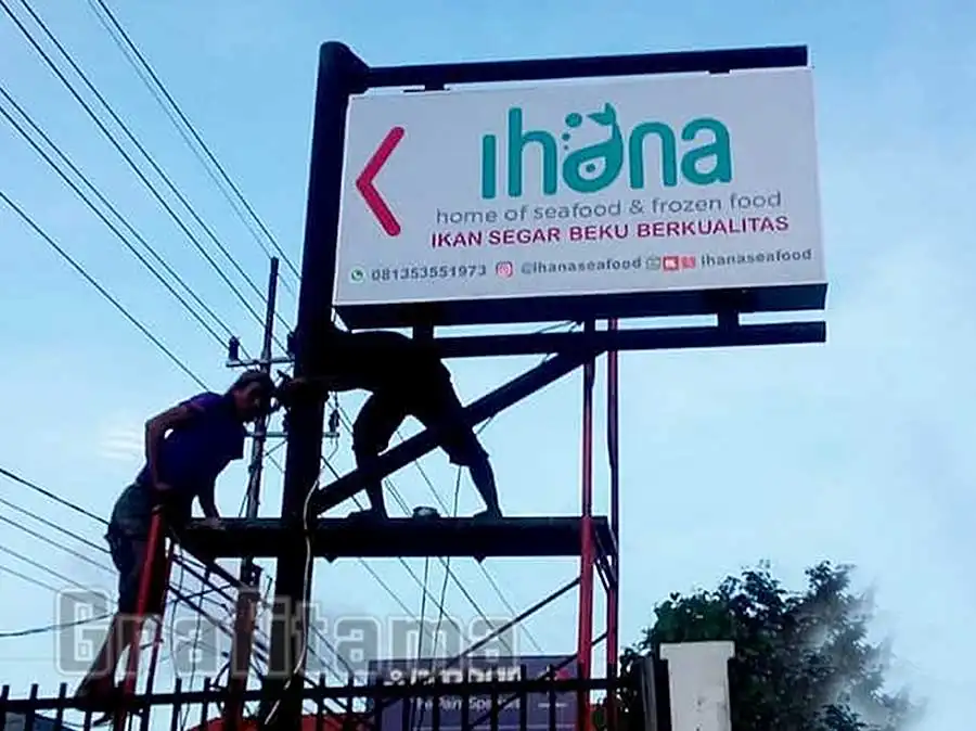 Jasa-Pembuatan-Neon-Box-toko-ikan-sekaligus-tiang-dan-pemasangan