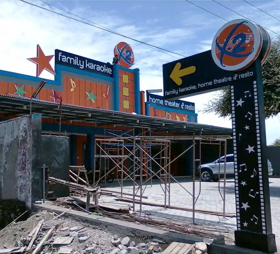 Jasa-Pembuatan-Phylon-2-sisi-tempat-hiburan-sidoarjo